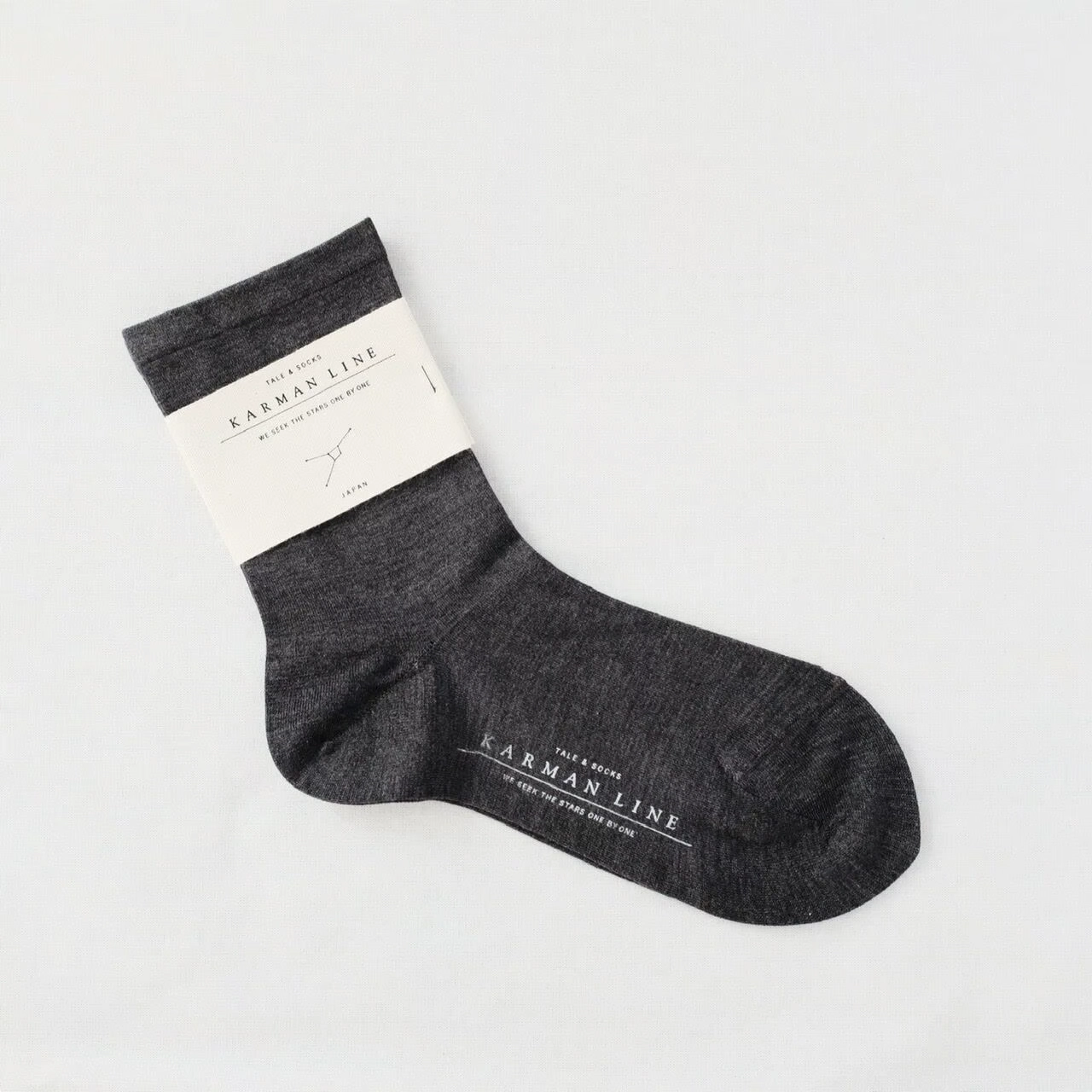 CANCER -silk charcoal- 蟹座の靴下 23-25cm / KARMAN LINE（カーマンライン）