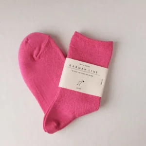 KARMAN LINE（カーマンライン）の靴下LYRA -dahlia-。さいたま市の正規取扱店Cacica実店舗/オンラインにて販売中。